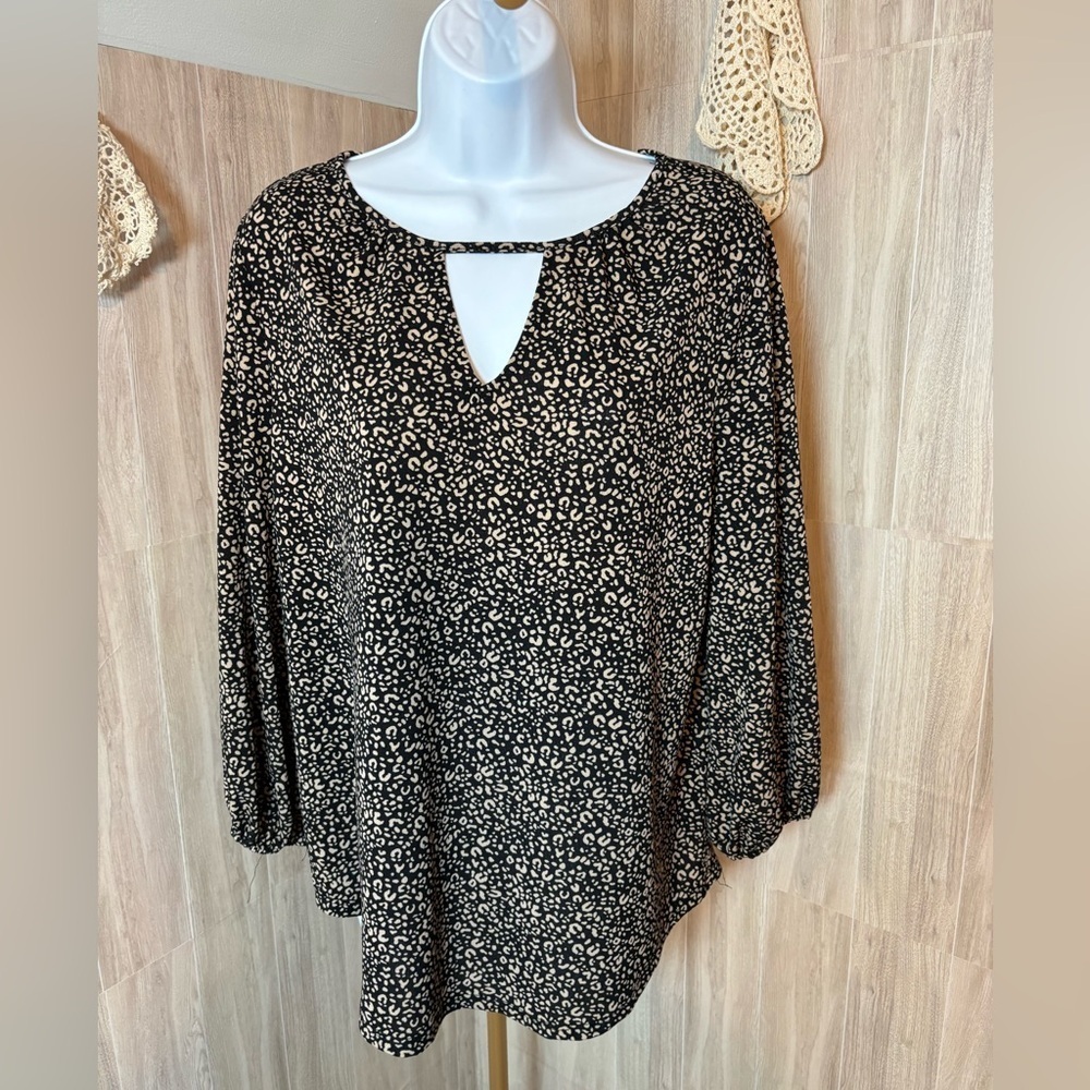 Adrianna Papell Black and Cream Leopard Print Blouse